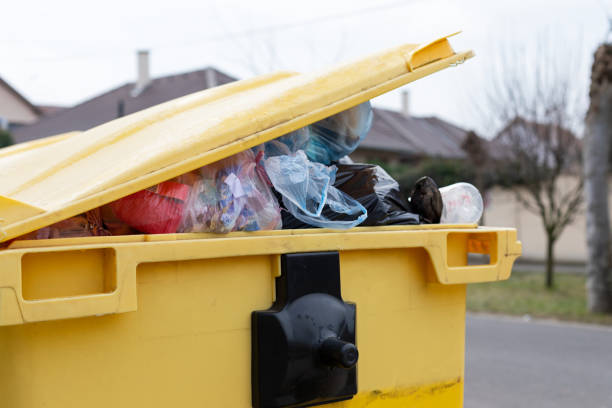 Best Garage Cleanout  in Iuka, MS